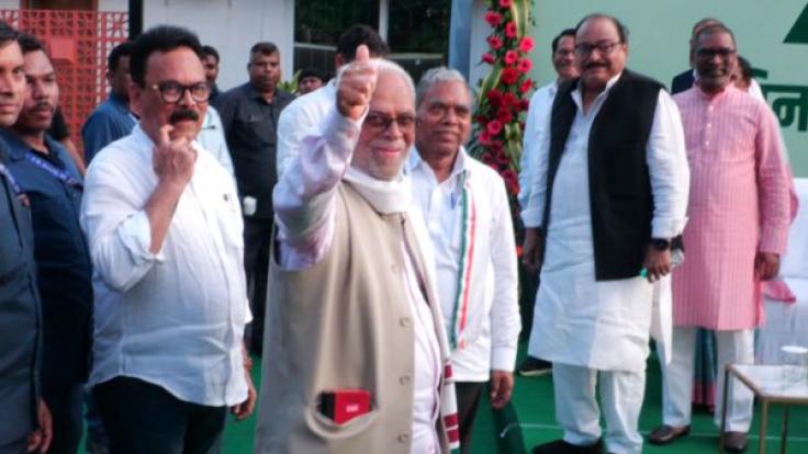 जस्टिस बी सुदर्शन रेड्डी ने रांची में जेएमएम-कांग्रेस सांसदों से मांगा समर्थन, बोले- हेमंत सोरेन की गरिमा को कुचला गया